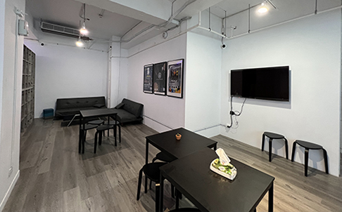 寬闊的休息交流空間